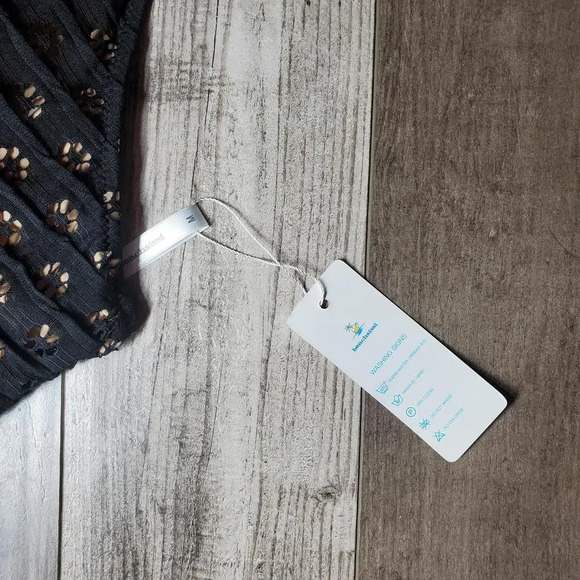 NWT Beachsissi Black Floral Cutout One Piece Swimsuit Size Medium - Picture 3 of 12